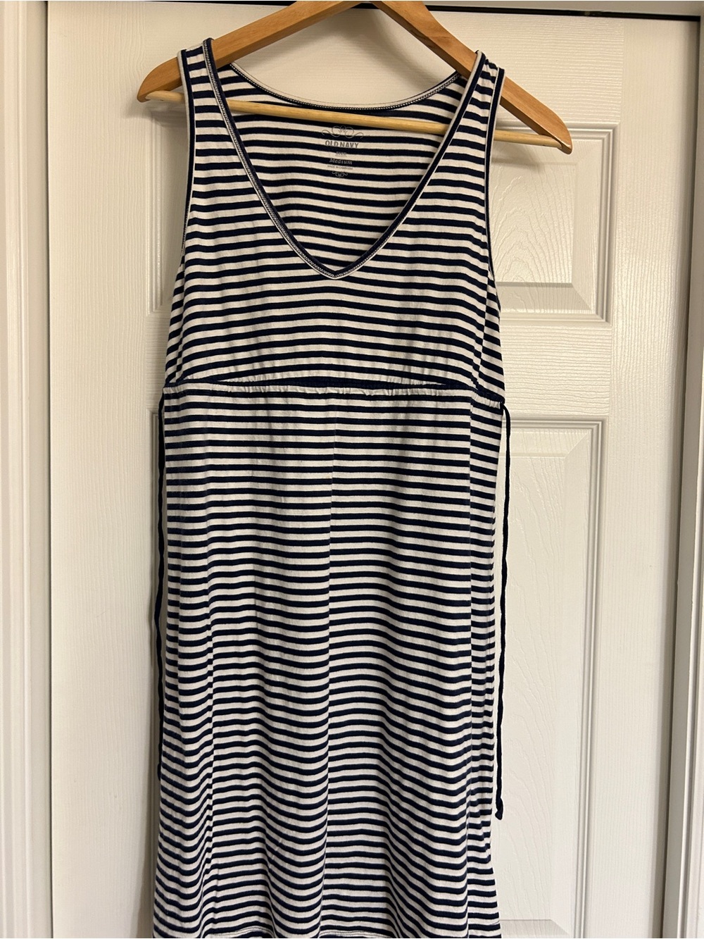 Old Navy Women's Sleeveless Striped V-Neck Dress - Navy and White